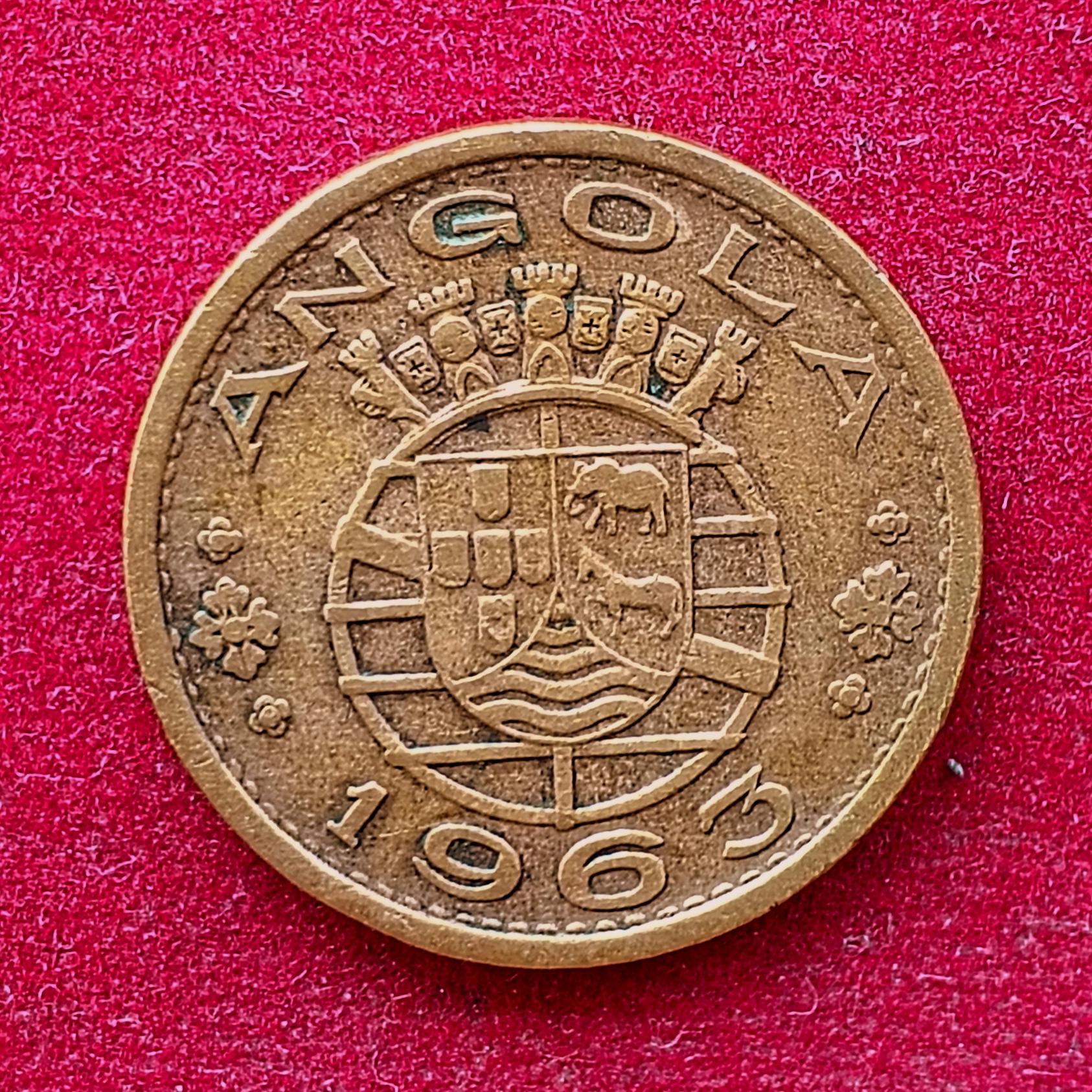 Angola 1 Escudo 1963 Coin