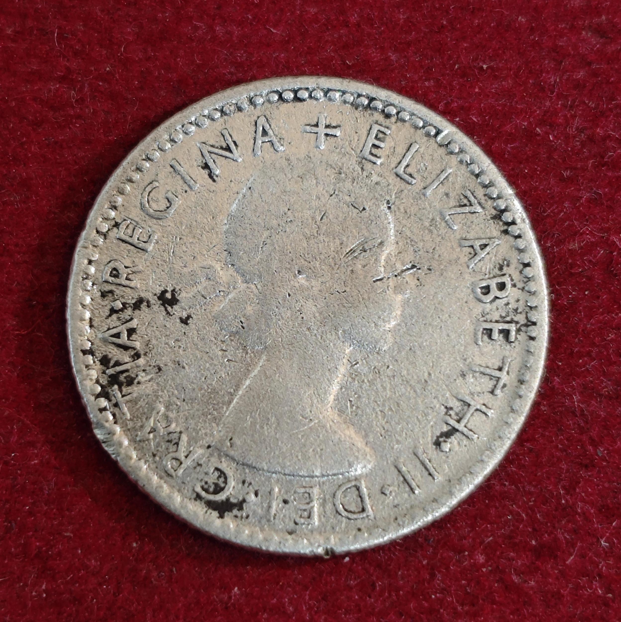 Australia 6 Pence - Elizabeth II 1954 Silver Coin