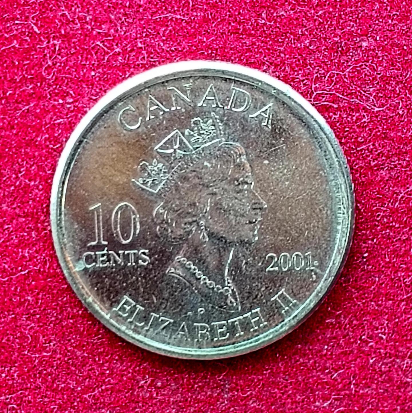 Canada 10 Cents - Elizabeth II Year of Volunteers 2001 Coin