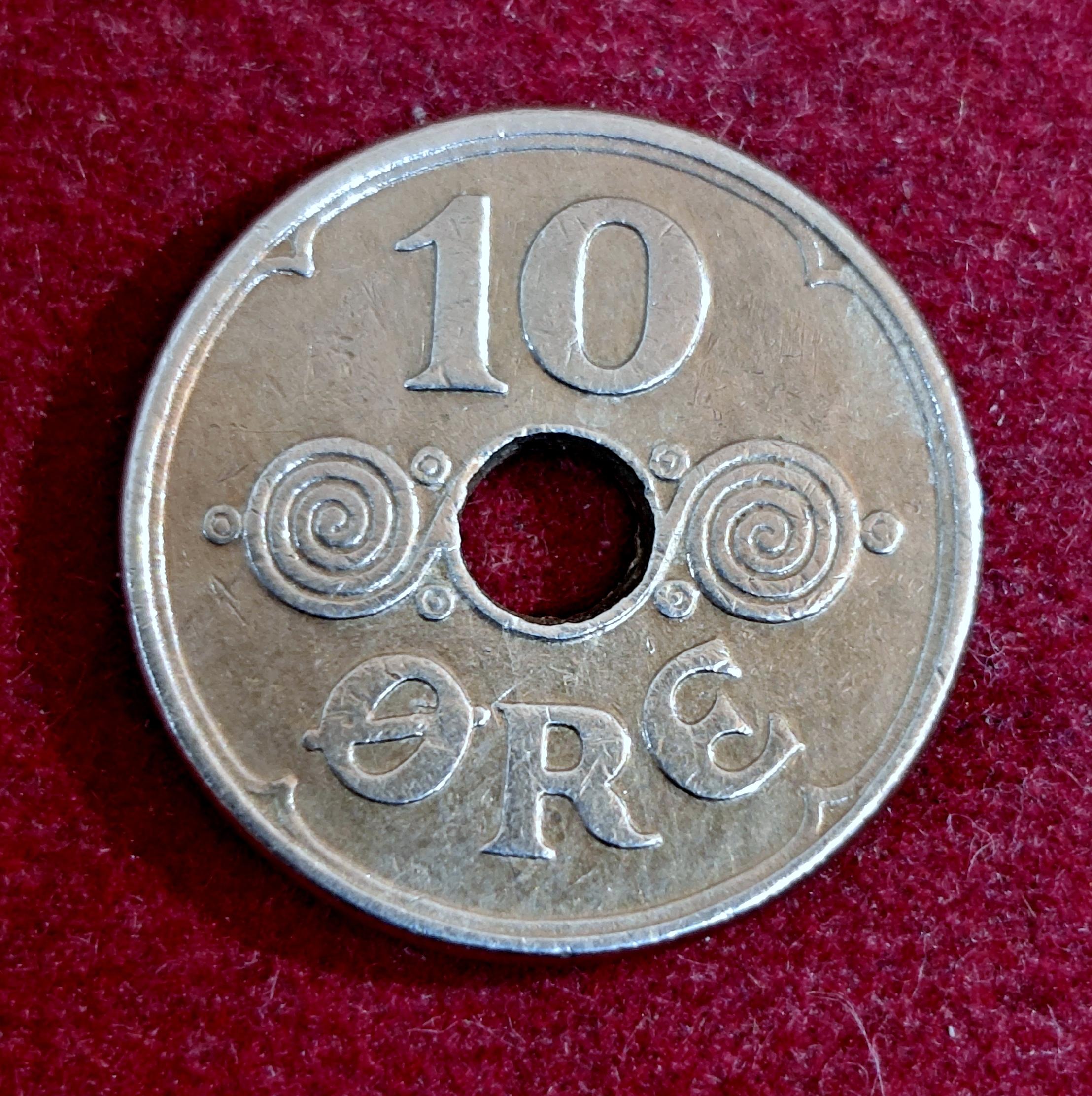 Denmark  10 Ore - Christian X 1937 Coin