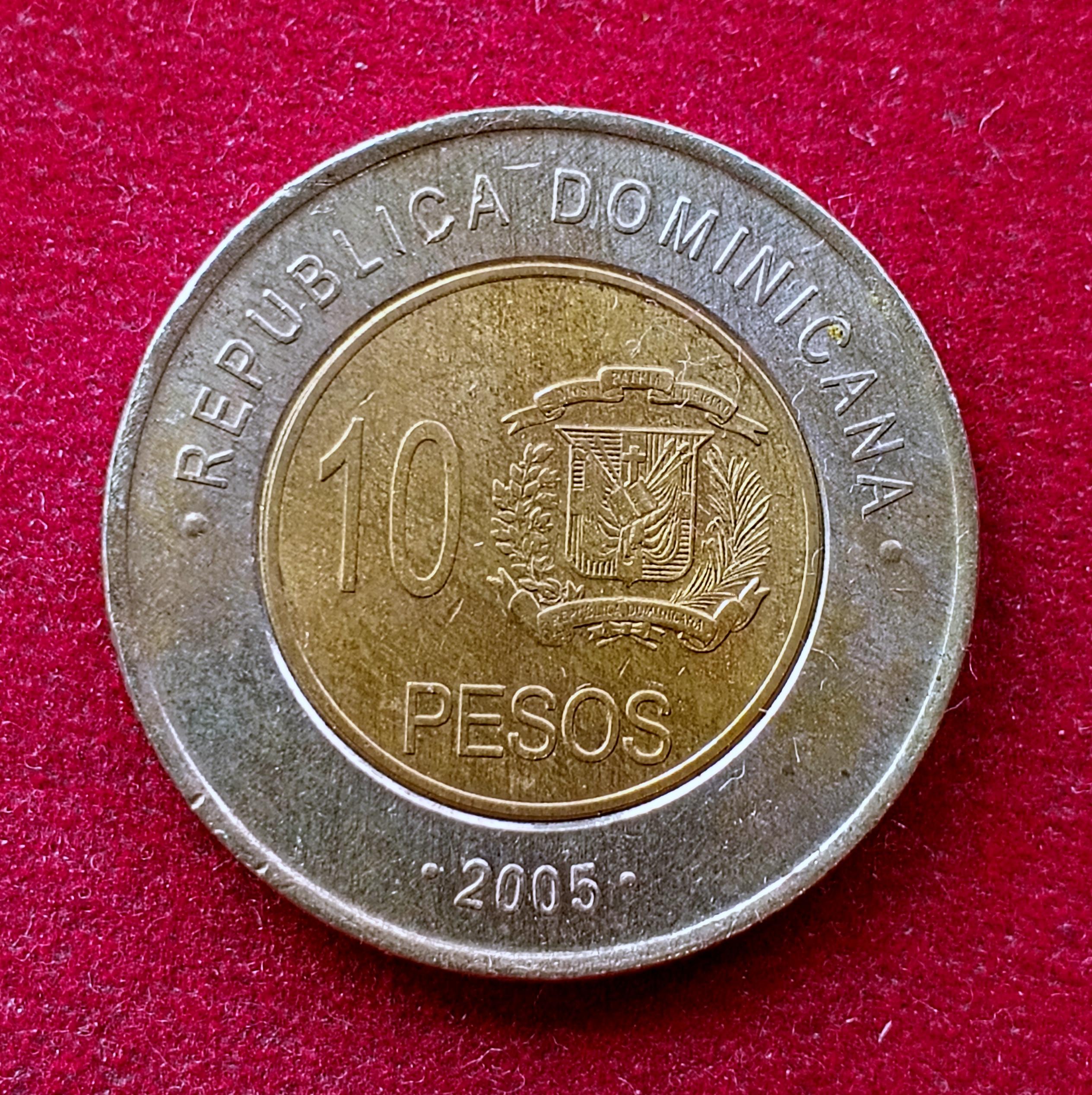 Dominican Republic 10 Pesos 2005 Coin
