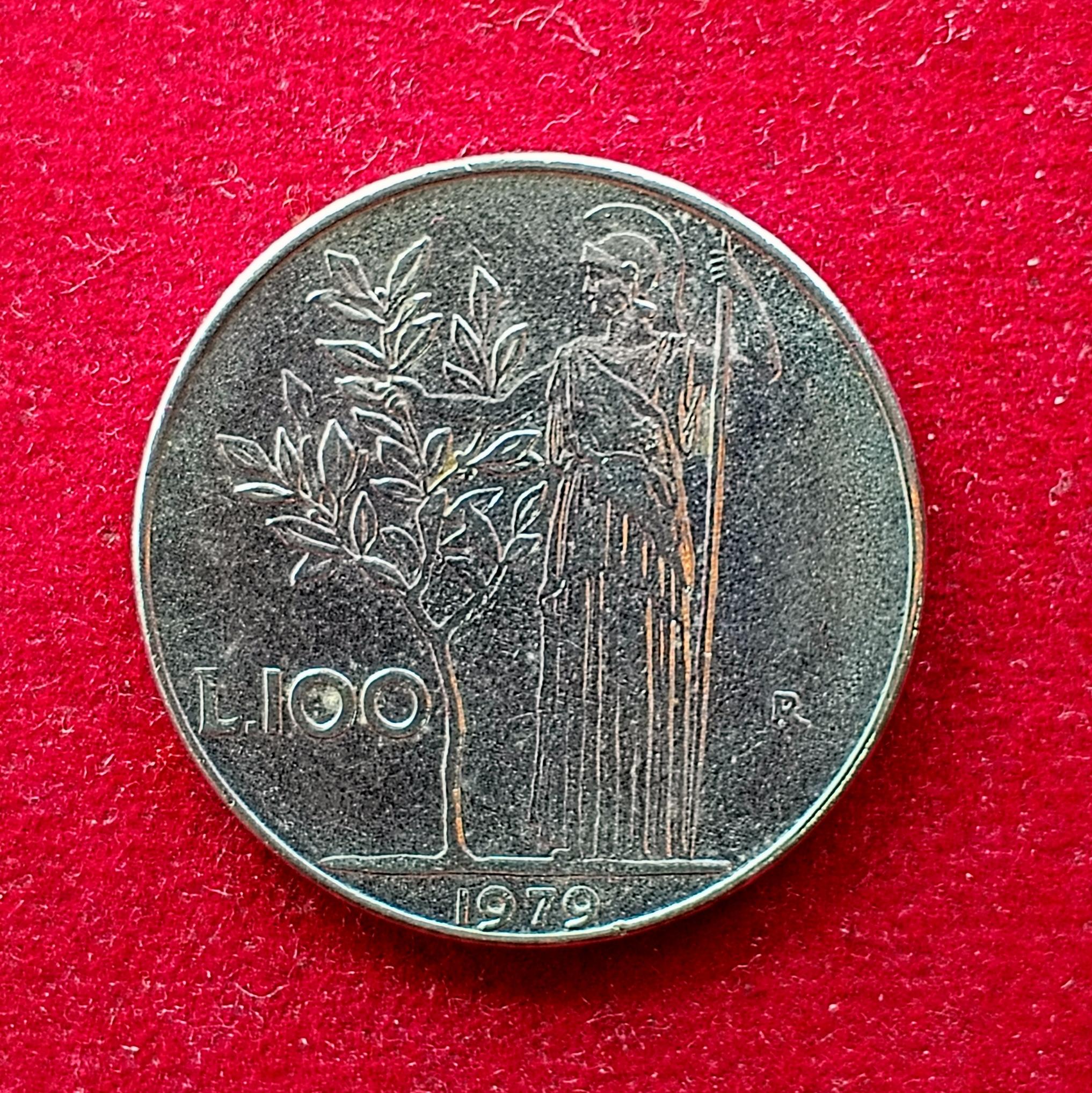 Italy 100 Lire large type 1979 Coin