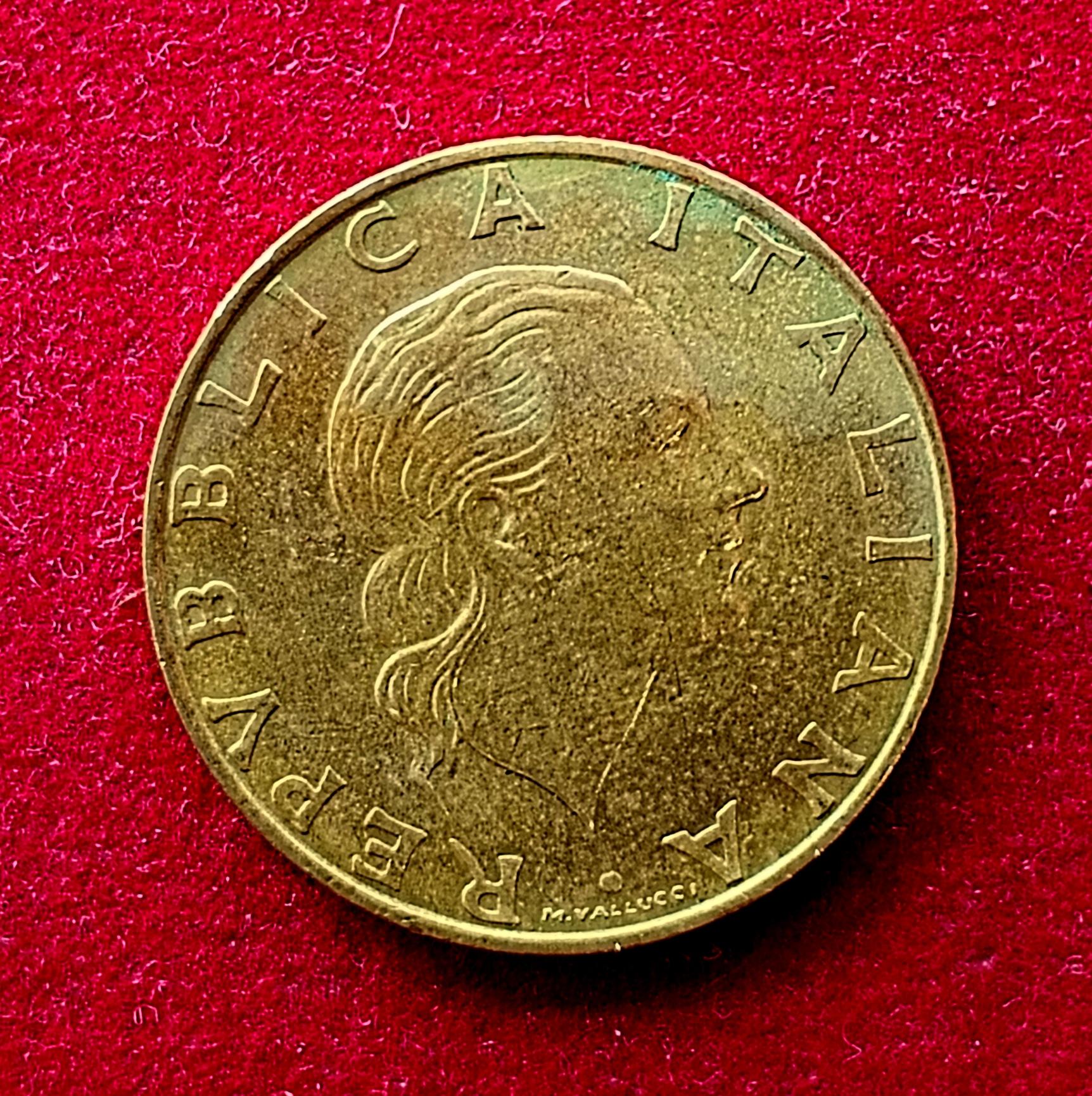 Italy 200 Lire 1998 Coin