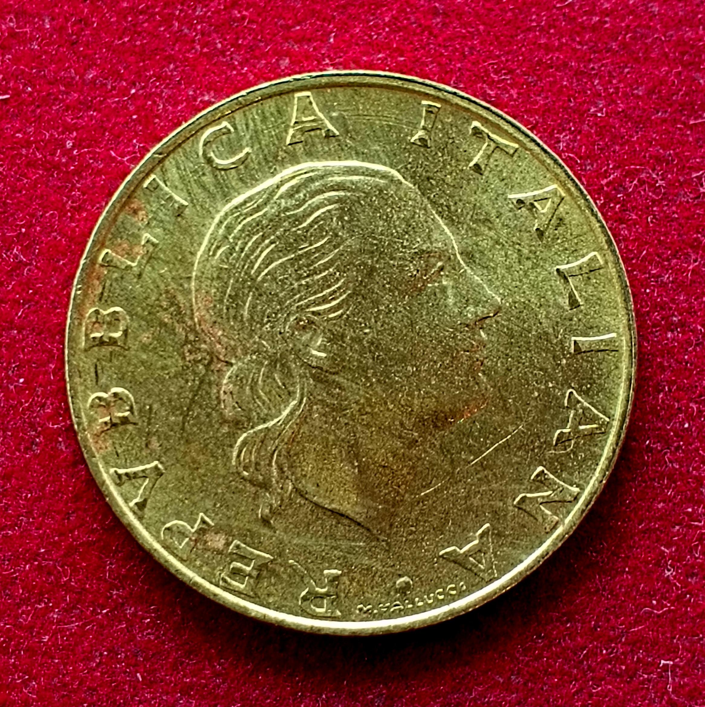 Italy 200 Lire - Arm of Carabinieri 1994 Commemorative Coin