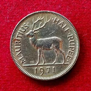 Mauritius (1/2) Half Rupee Elizabeth I 1971 Coin