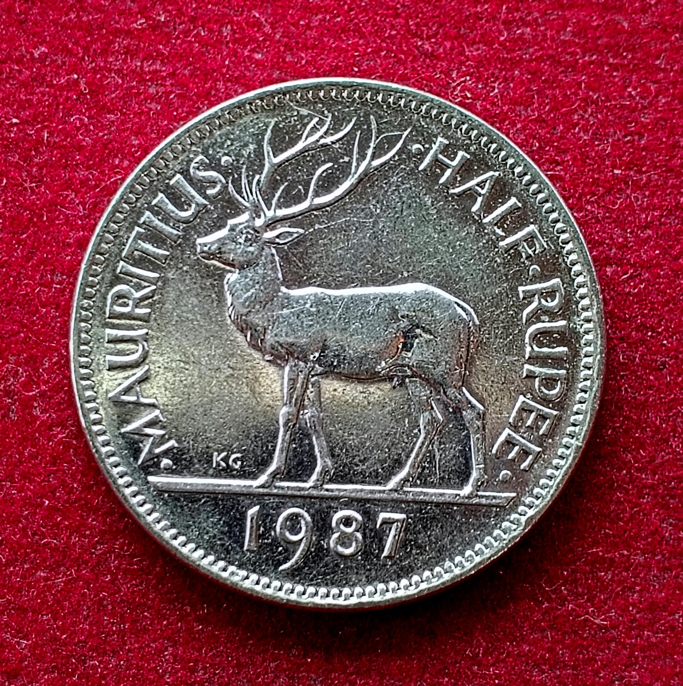 Mauritius (1/2) Half Rupee Elizabeth I 1987 Coin