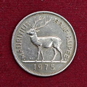 Mauritius (1/2) Half Rupee Elizabeth II 1975 Coin