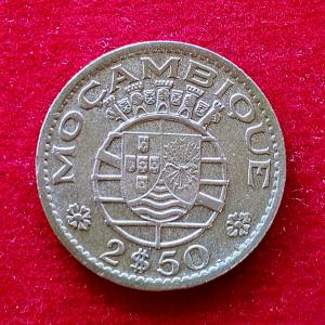 Mozambique 2.50 Escudos 1954 Coin