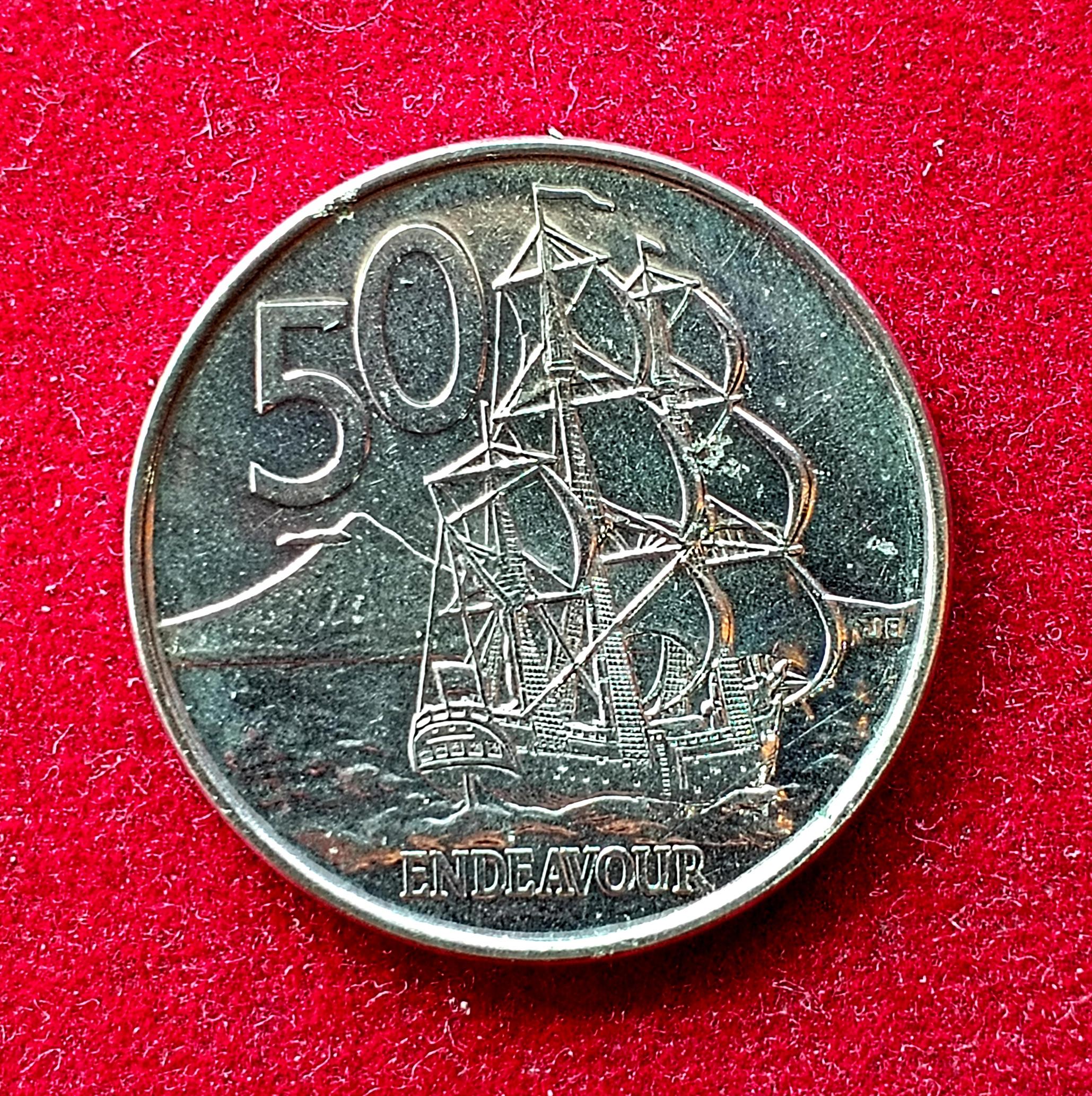 New Zealand 50 Cents - Elizabeth II 2006 Coin (Diameter - 24.75 mm)