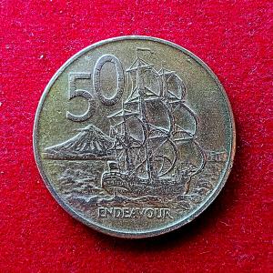 New Zealand 50 Cents - Elizabeth II 2006 Coin (Diameter - 31.75 mm)