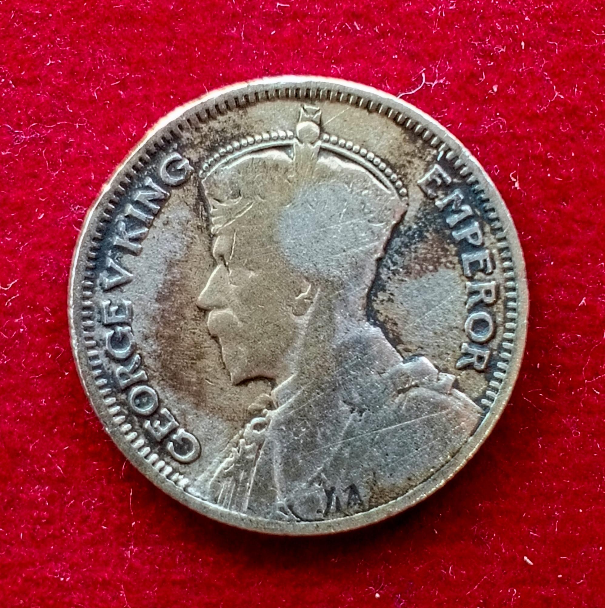 New Zealand 6 Pence - George V 1933 Silver Coin