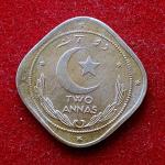 Pakistan 2 Annas Crescent opens to right 1948 Coin