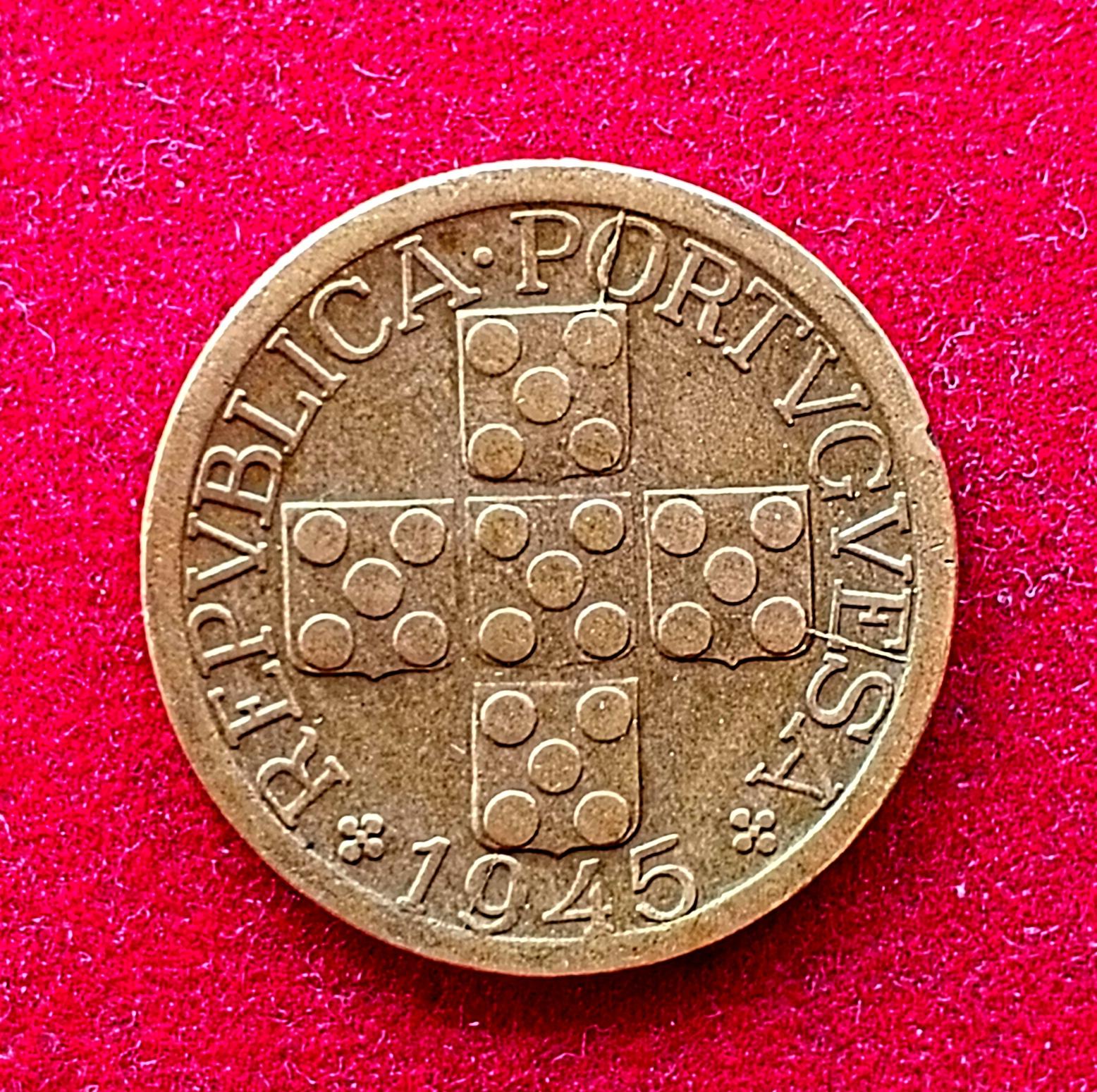 Portugal 20 Centavos 1945 Coin