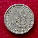 Portugal 2.50 Escudos 1982 Coin