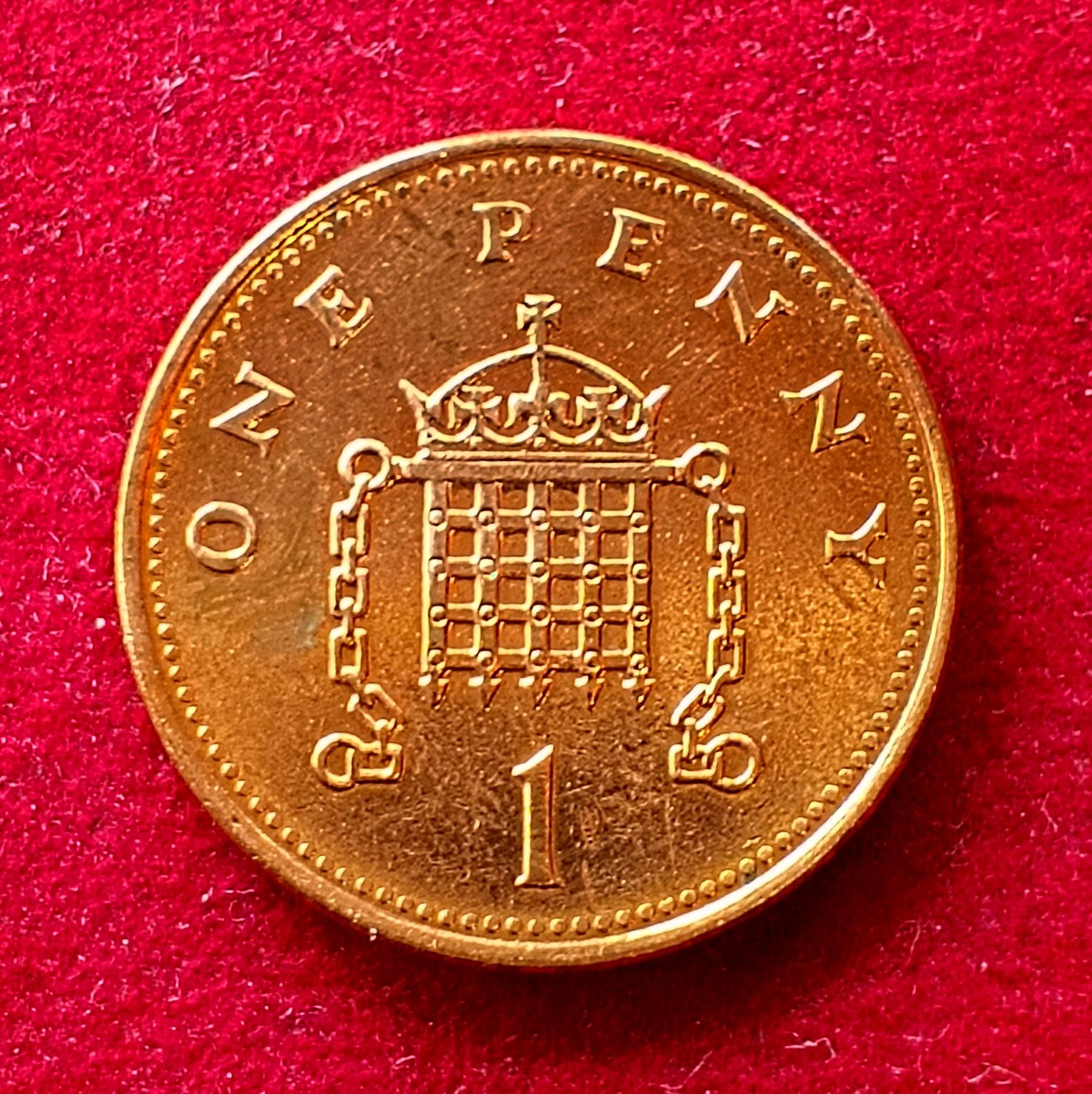United Kingdom (UK) 1 New Penny Elizabeth II 1993 Coin
