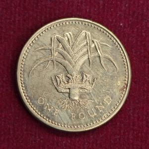 United Kingdom (UK) 1 Pound - Elizabeth II 3rd portrait 1985 Commemorative Coin