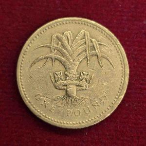 United Kingdom (UK) 1 Pound - Elizabeth II 3rd portrait 1985 Commemorative Coin