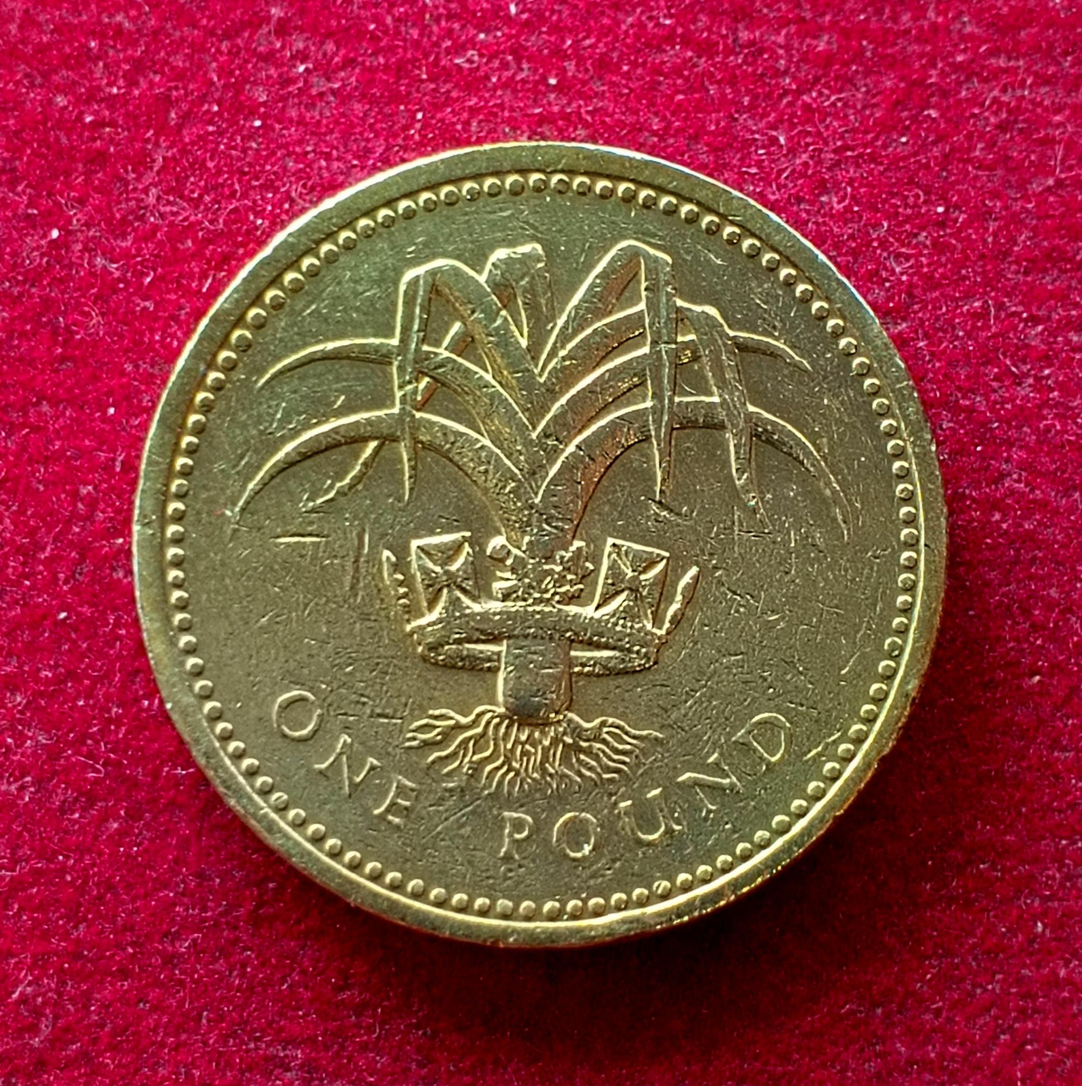 United Kingdom (UK) 1 Pound - Elizabeth II 3rd portrait 1985 Commemorative Coin