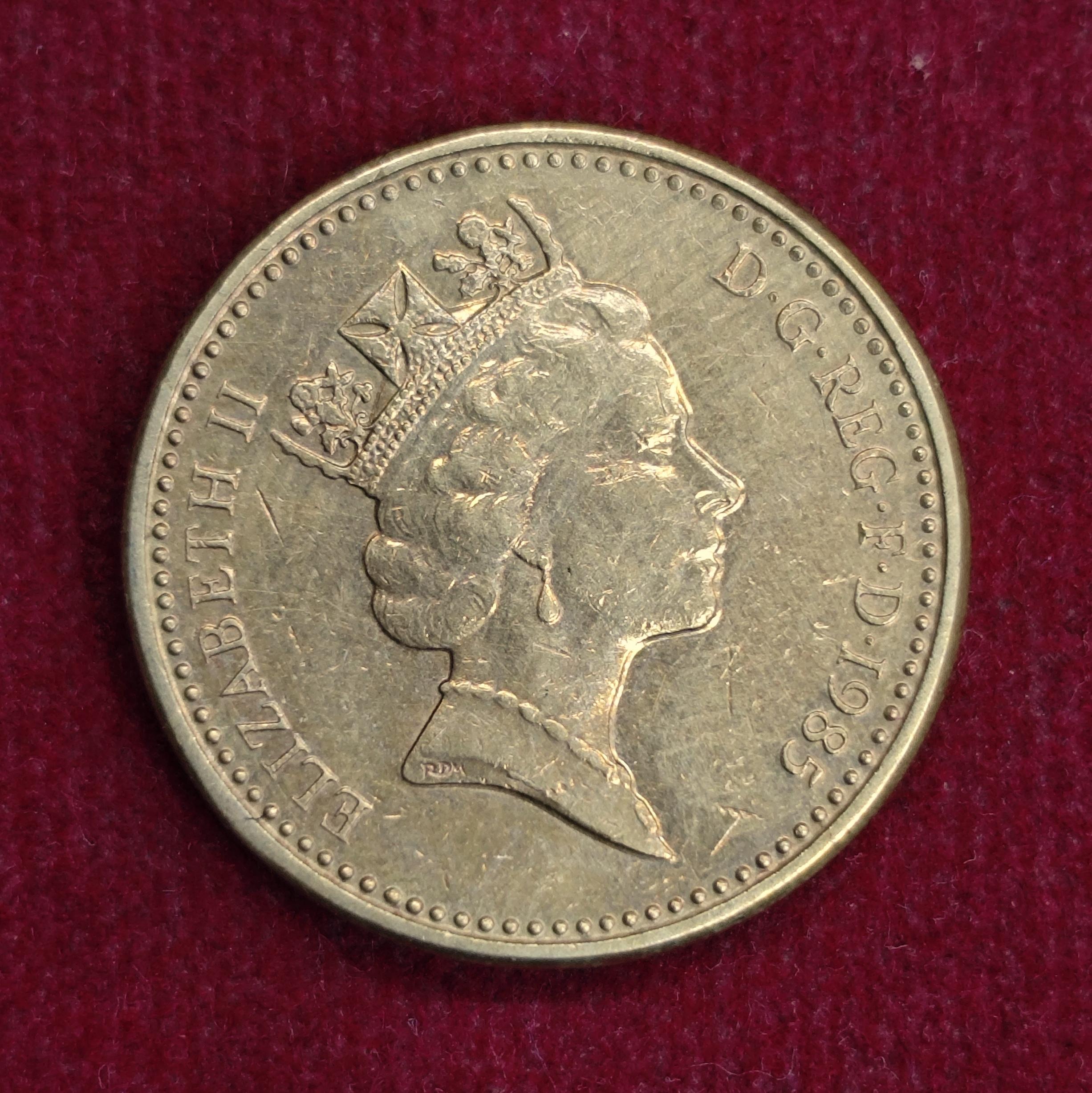 United Kingdom (UK) 1 Pound - Elizabeth II 3rd portrait 1985 Commemorative Coin