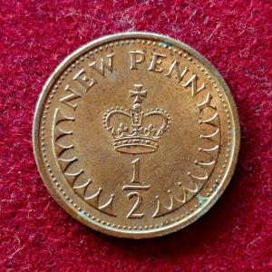 United Kingdom (UK) 1/2 New Penny Elizabeth II 1973 Coin