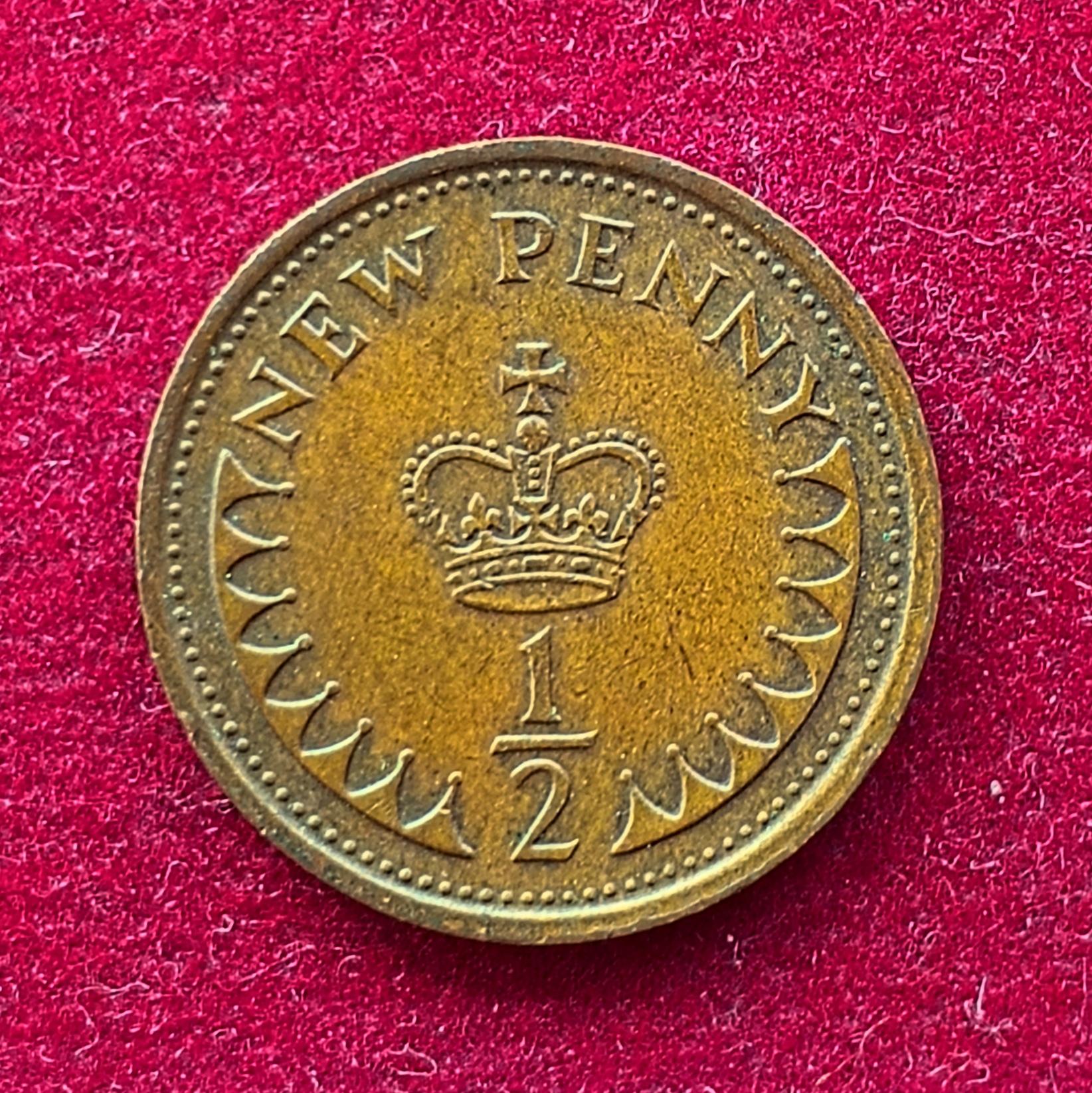 United Kingdom (UK) 1/2 New Penny Elizabeth II 1974 Coin