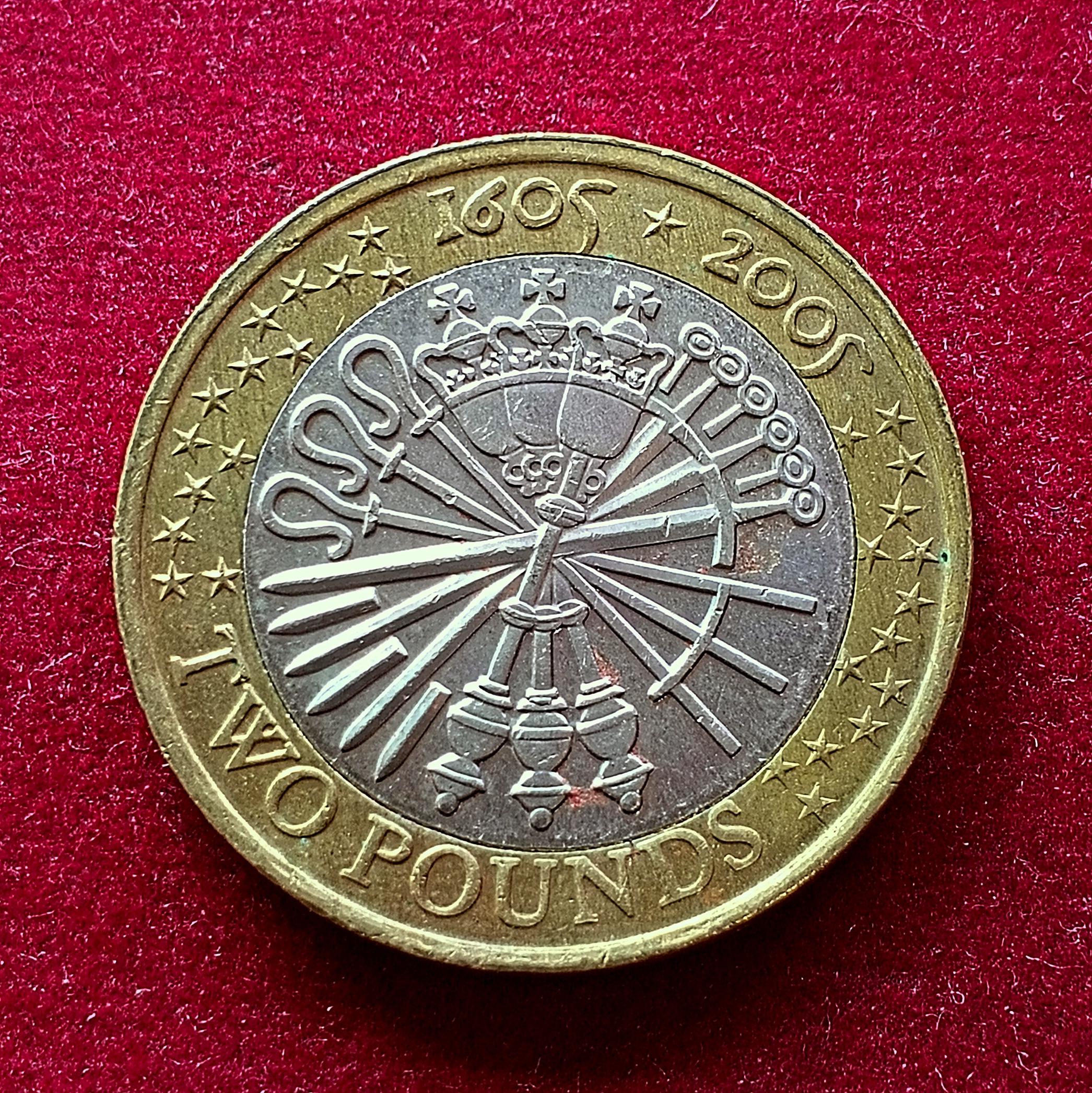 United Kingdom (UK) 2 Pounds Elizabeth II 2005 Commemorative Coin