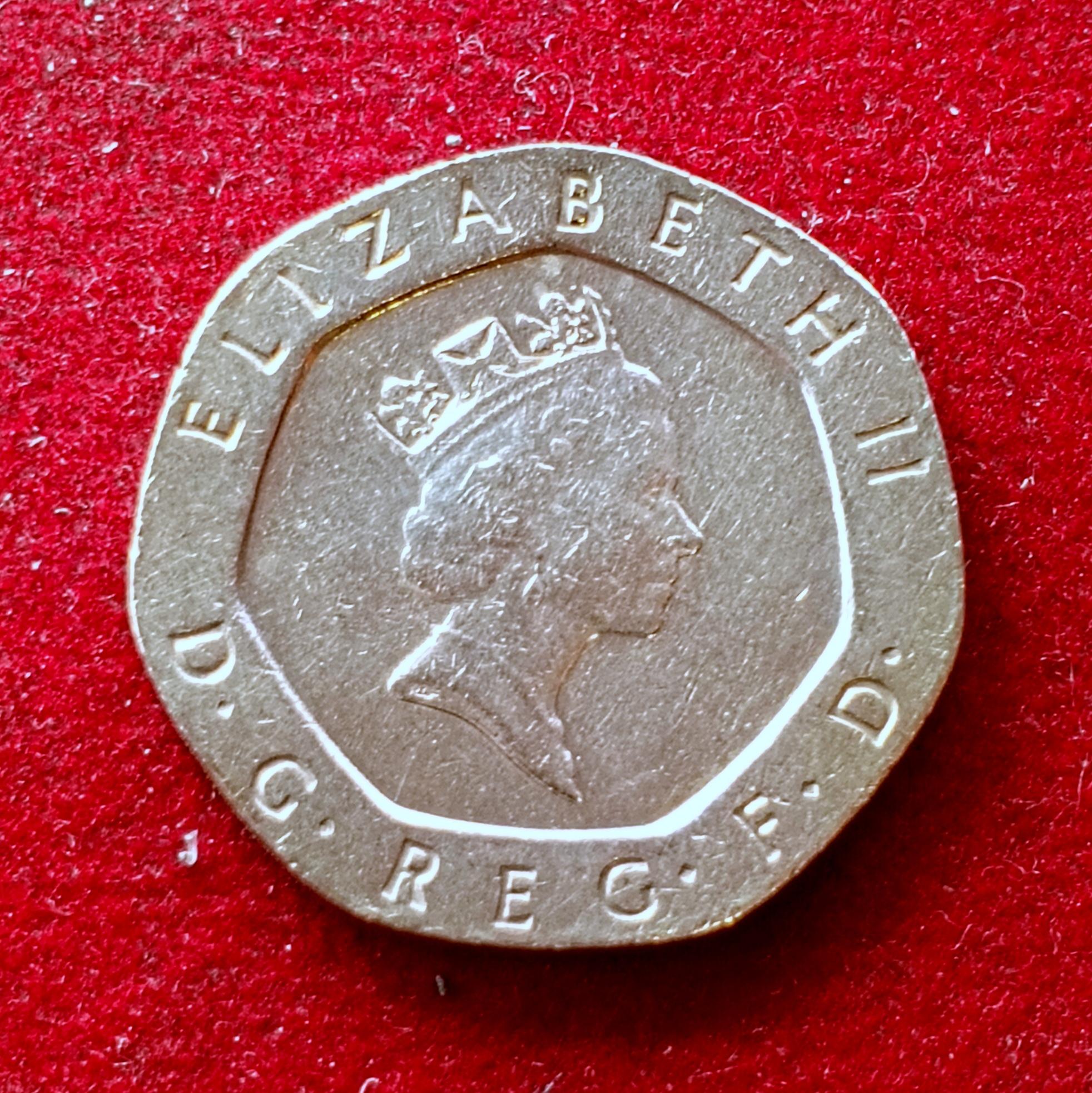 United Kingdom (UK) 20 Pence Elizabeth II 1987 Coin