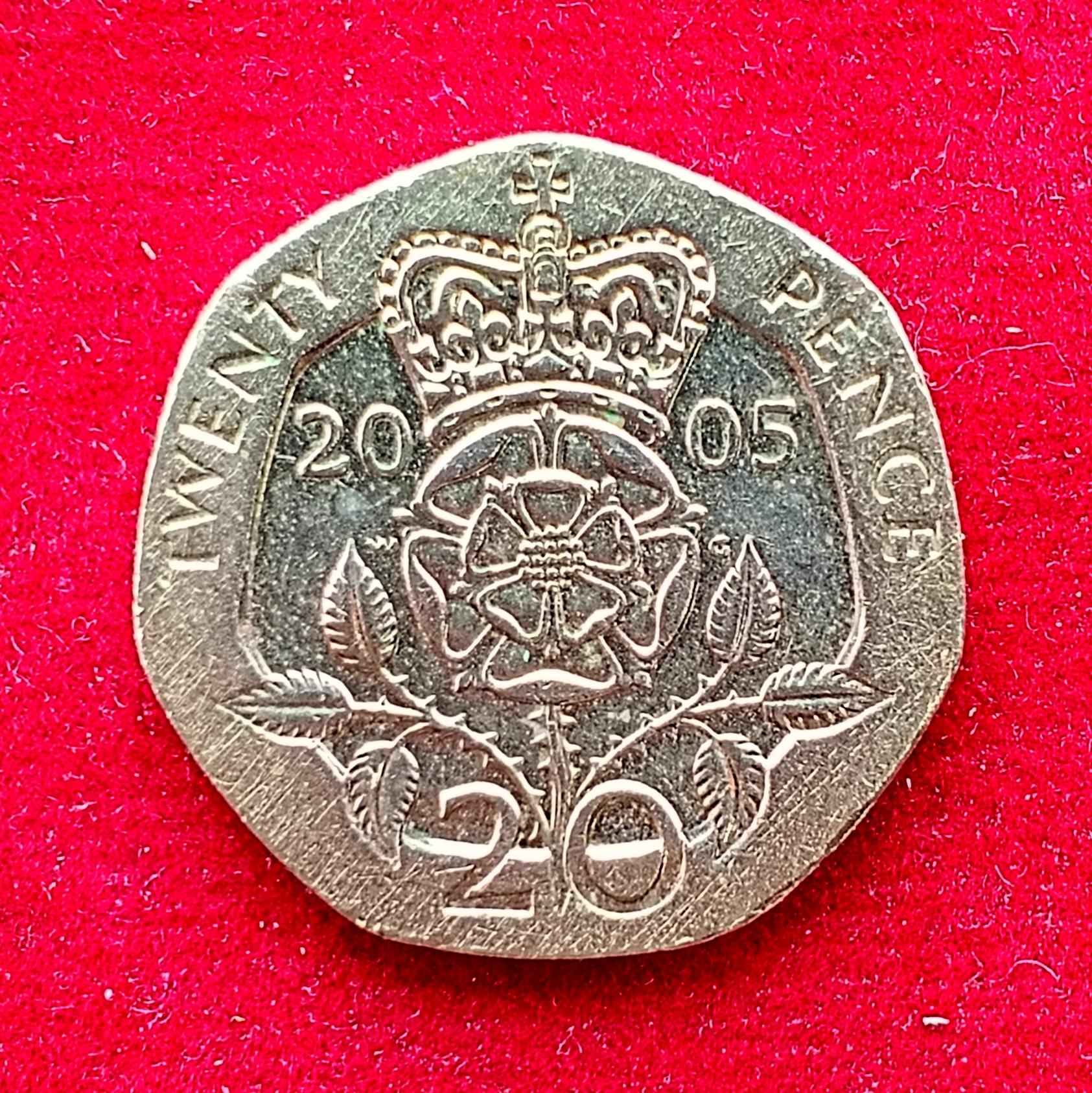 United Kingdom (UK) 20 Pence Elizabeth II 2005 Coin