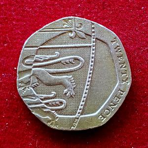 United Kingdom (UK) 20 Pence - Elizabeth II  Royal Shield 2009 Coin