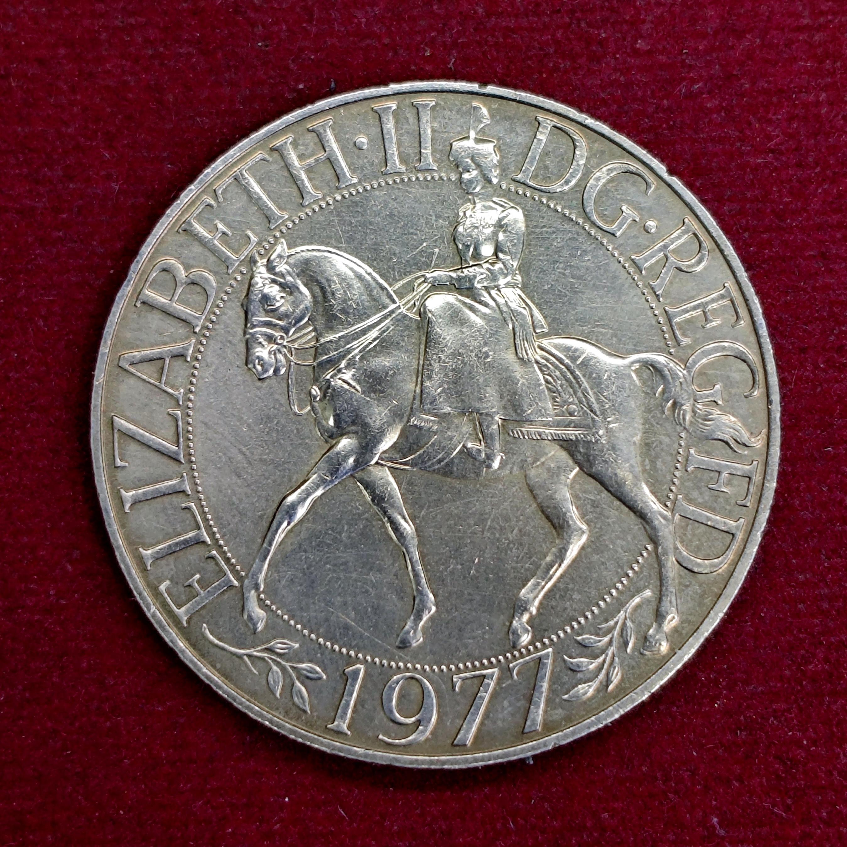 United Kingdom (UK) 25 New Pence – Elizabeth II Silver Jubilee 1977 Coin