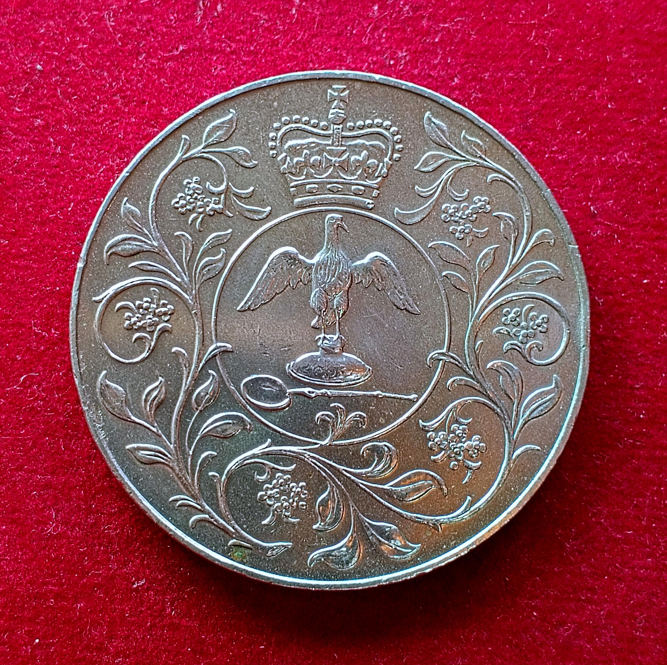 United Kingdom (UK) 25 New Pence – Elizabeth II Silver Jubilee 1977 Coin
