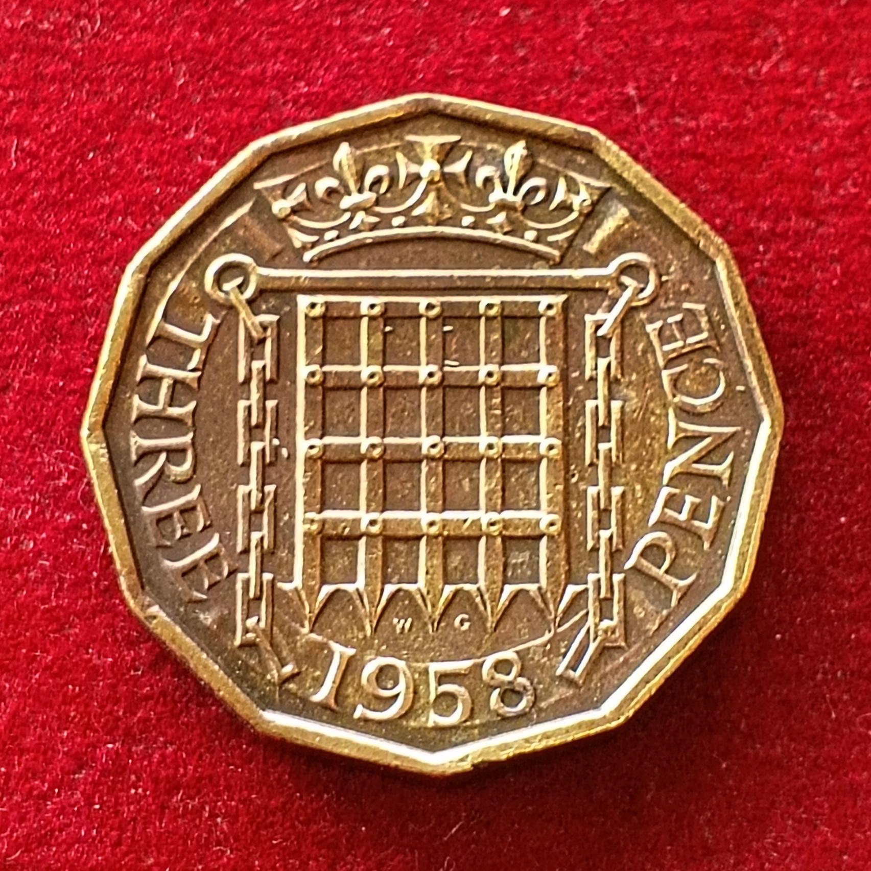 United Kingdom (UK) 3 Pence - Elizabeth II 1958 Coin