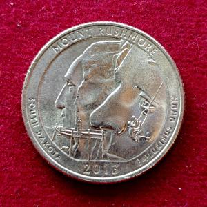 USA ( United States) 1/4  Dollar "Washington Quarter" Mount Rushmore 2013 Coin
