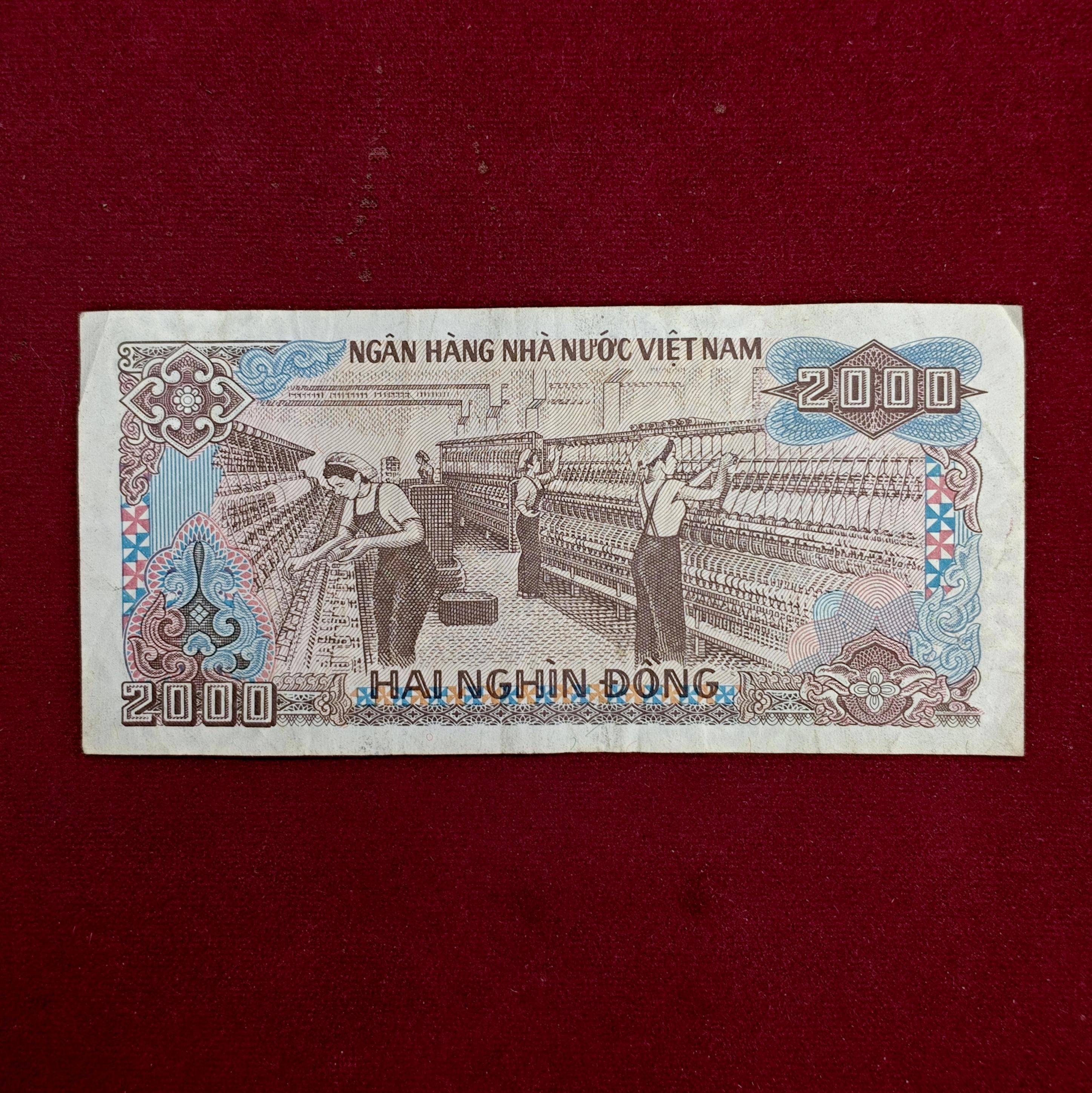 Vietnam 2000 Dong 1988 Banknote
